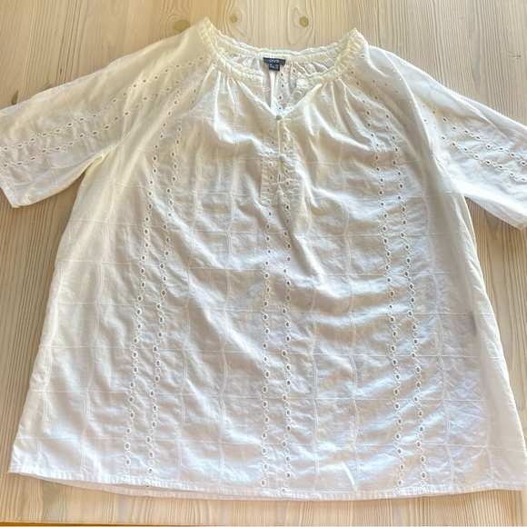 OVS Tops - OVS Eyelet Cotton Blouse size 4